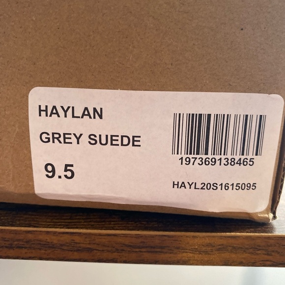 Listing for Steve Madden HAYLAN Grey Suede Boots (Size 9.5) - Picture 4 of 9